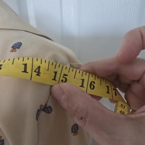 Simple Retro Elegant Beige Pleated Dress Sz. Medium - Picture 9 of 15